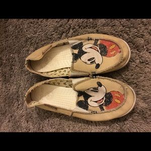 Crocs Mickey Mouse size 8